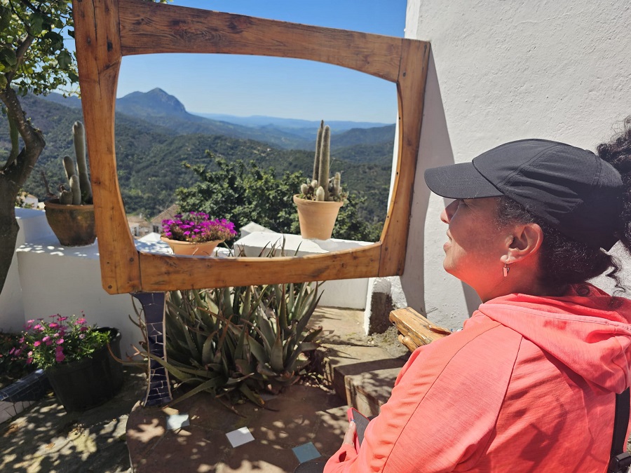 Tanja and the GenilGuacil window